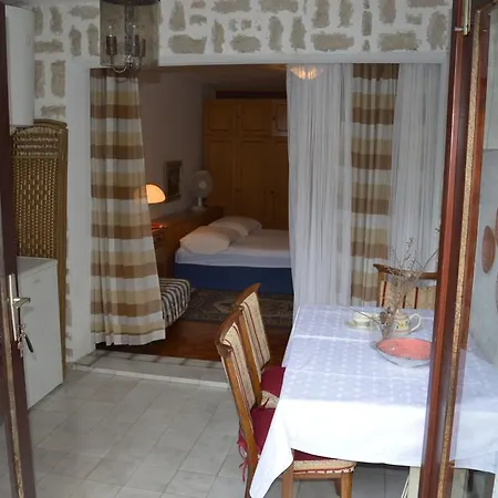 Hous Mira Appartement *