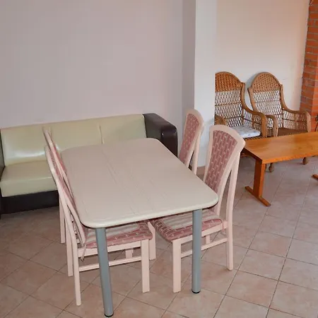 Hous Mira