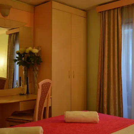 Apartman Hous Mira *