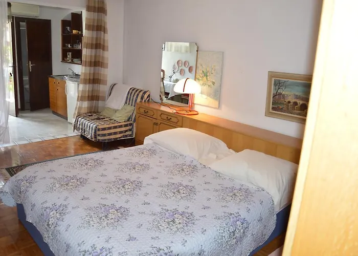 Апартаменти Hous Mira