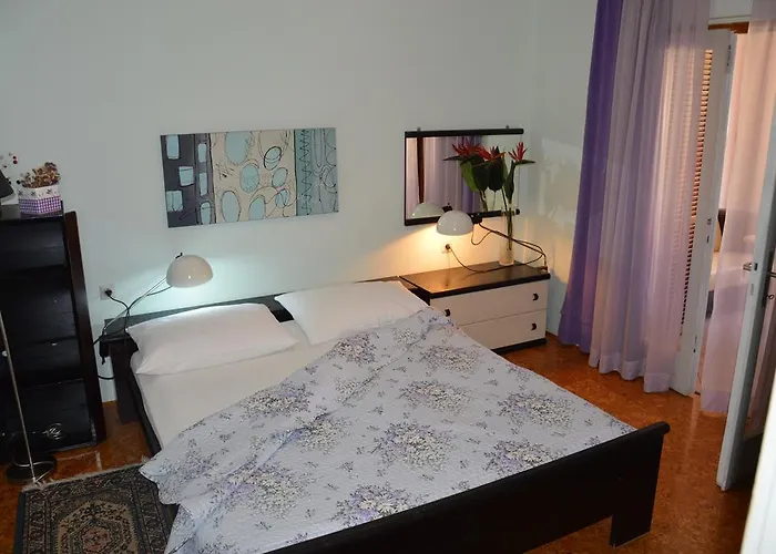 Апартаменти Hous Mira *