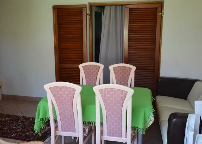 Hous Mira Апартаменти Пореч